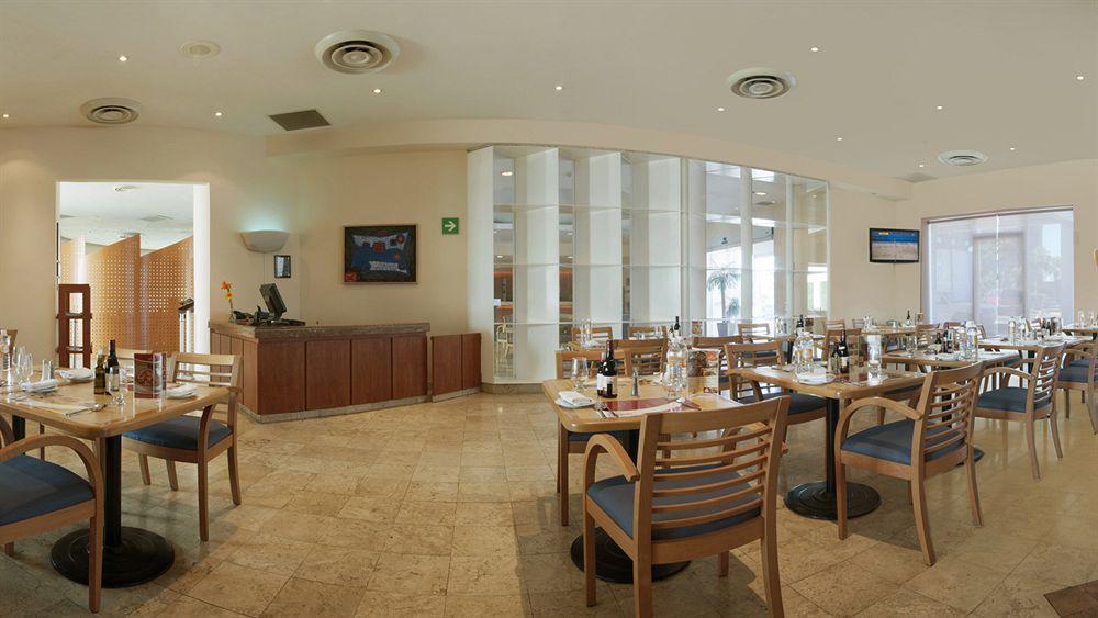 Fiesta Inn Mexicali Restoran fotoğraf